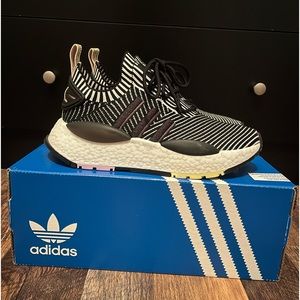 EUC RARE Adidas Women’s NMD W1 Black and White Size 7.5 SOLD OUT EVERYWHERE!!